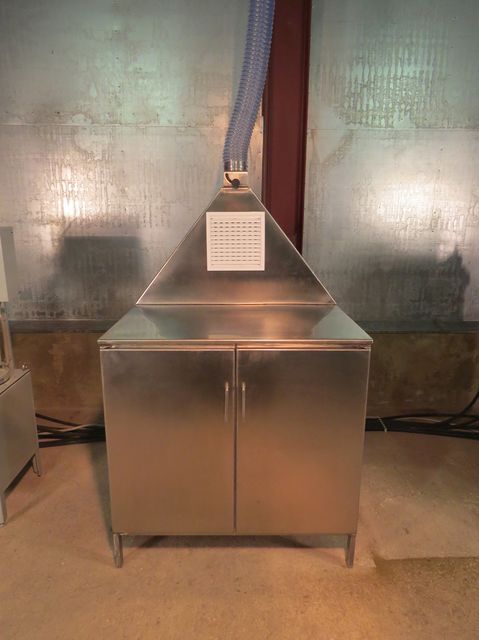 Шкаф вытяжной ШВМ-0,9.0,7.1,5