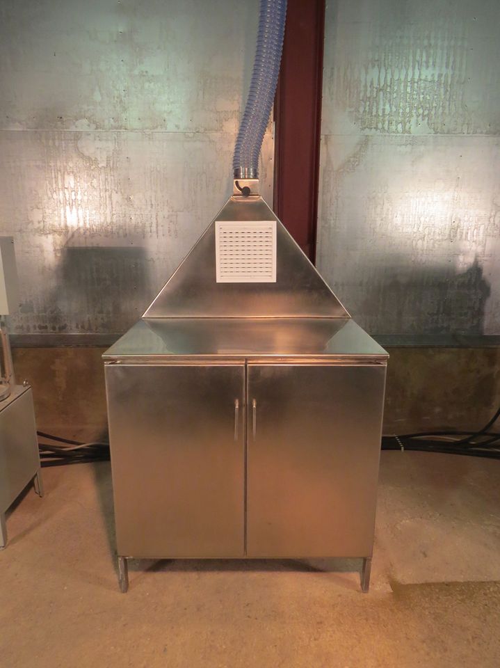 Шкаф вытяжной ШВМ-0,9.0,7.1,5